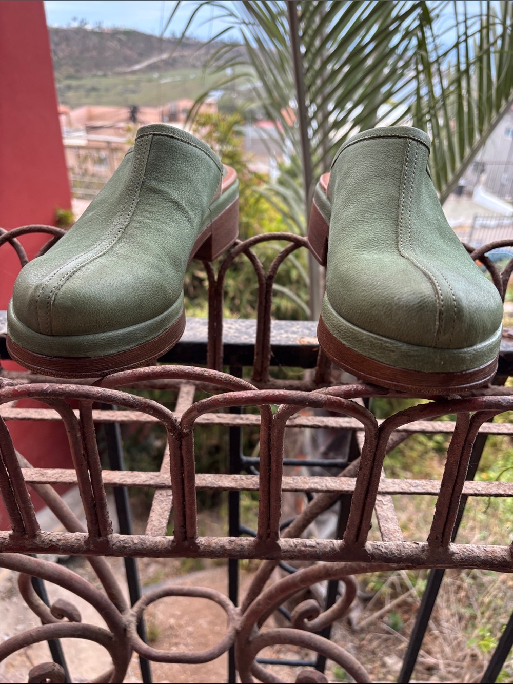 Miz Mooz (39) Lunea Olive Green Leather Comfort Slip-On Mule Clogs - Picture 3 of 14